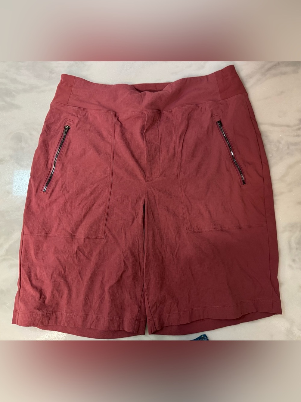 Athleta Trekkie north mid rise Bermuda short